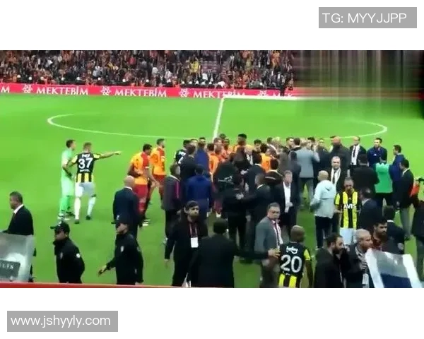 足球明星们纷纷跨界出单曲，音乐与球场的激情碰撞引发热议